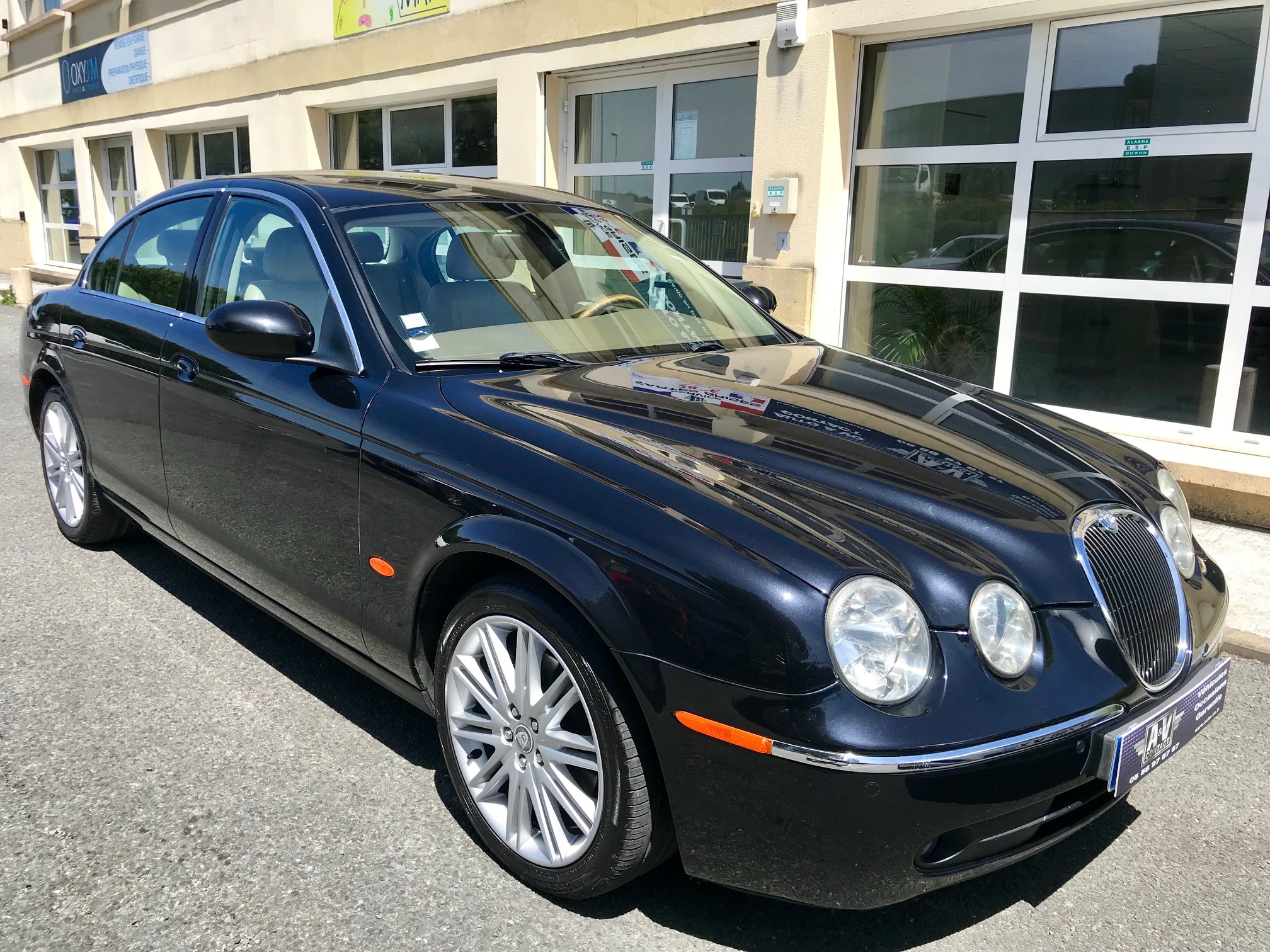 JAGUAR STYPE 2.7 BITURBO EXCELLENCE BA Du 14.03.2006 141 150KMS VENDU Sarl Auto & VO Contact