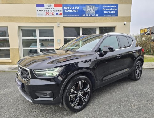 VOLVO XC40 T4 RECHARGE 129 + 82 CH DCT7 INSCRIPTION Du 08.12.2021 – 27 000 KMS – 27 490 €