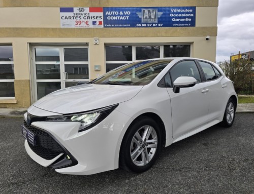 TOYOTA COROLLA HYBRIDE MY22 122H DYNAMIC BVA Du 15.05.2023 – 61 500 KMS – 18 990 €
