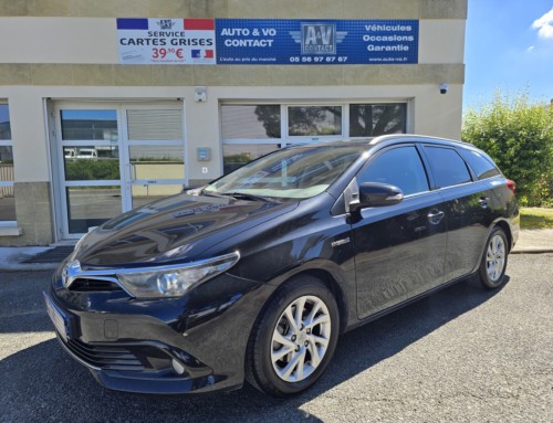 TOYOTA AURIS TOURING SPORTS DYNAMIC 1.8 VVT-i 136H CVT Du 24.10.2017 – 116 500 KMS – 13 990 €