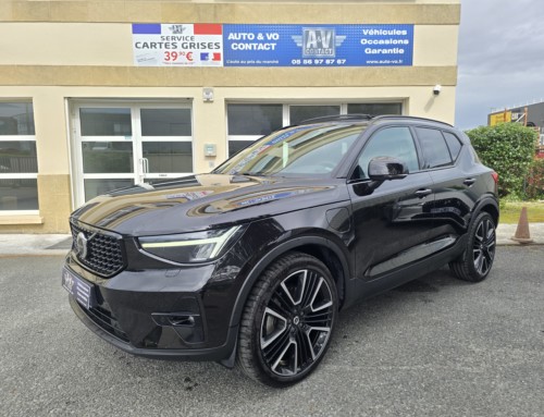 VOLVO XC40 PH2 T5 RECHARGE 180+82 CH ULTIMATE DCT7 Du 03.03.2023 – 28 500 KMS – 35 990 €